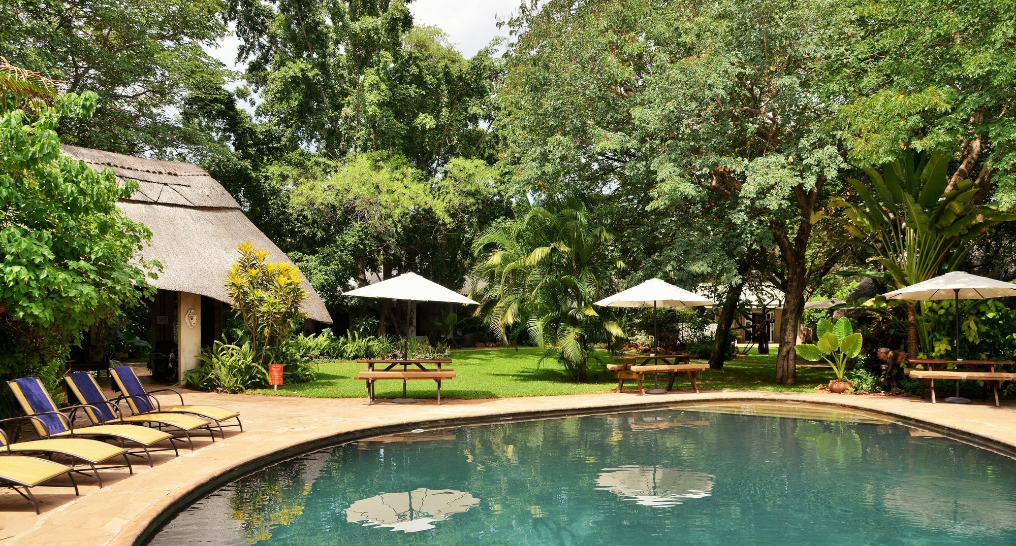 Bayete Guest Lodge Victoria Falls Exterior foto